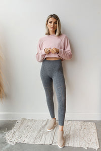 mode, striped and perforated highwaist leggings
