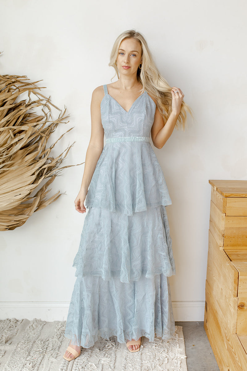mode, maxi ruffled dress