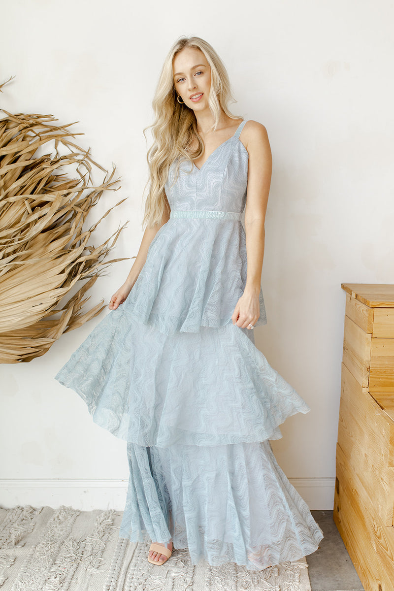 mode, maxi ruffled dress