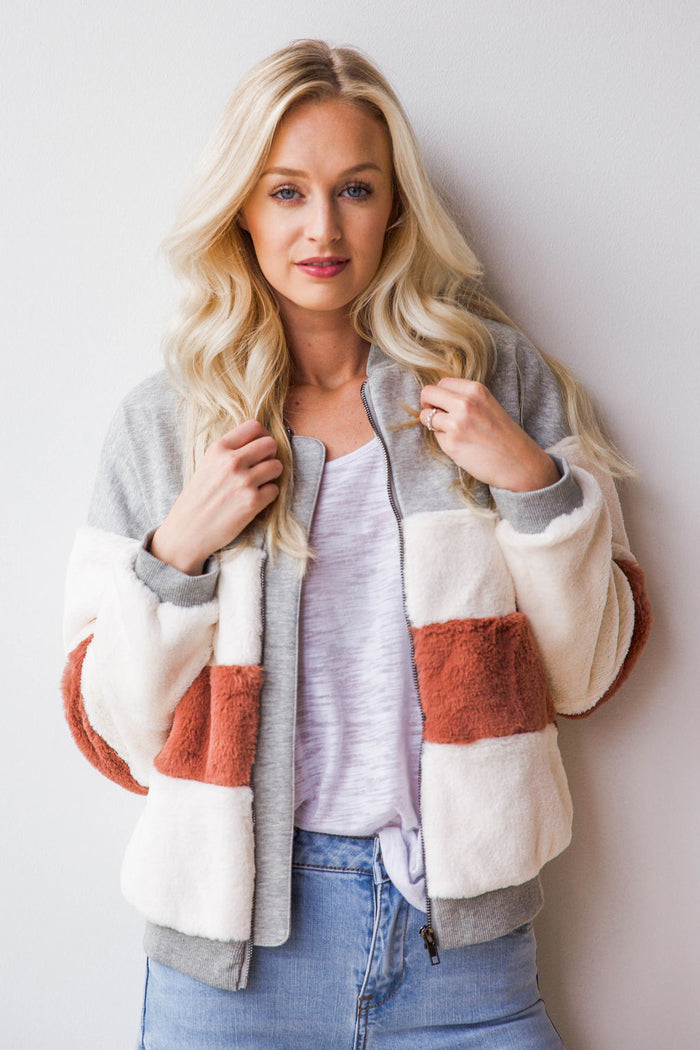 mode, french terry bomber w/ fur