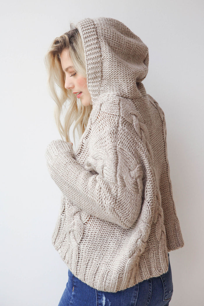 mode, chunky cable cropped hoodie