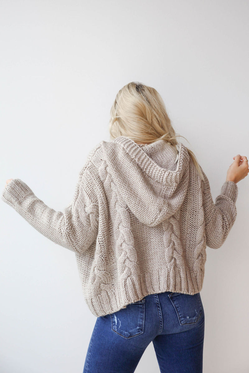 mode, chunky cable cropped hoodie