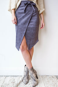 mode, suede midi skirt