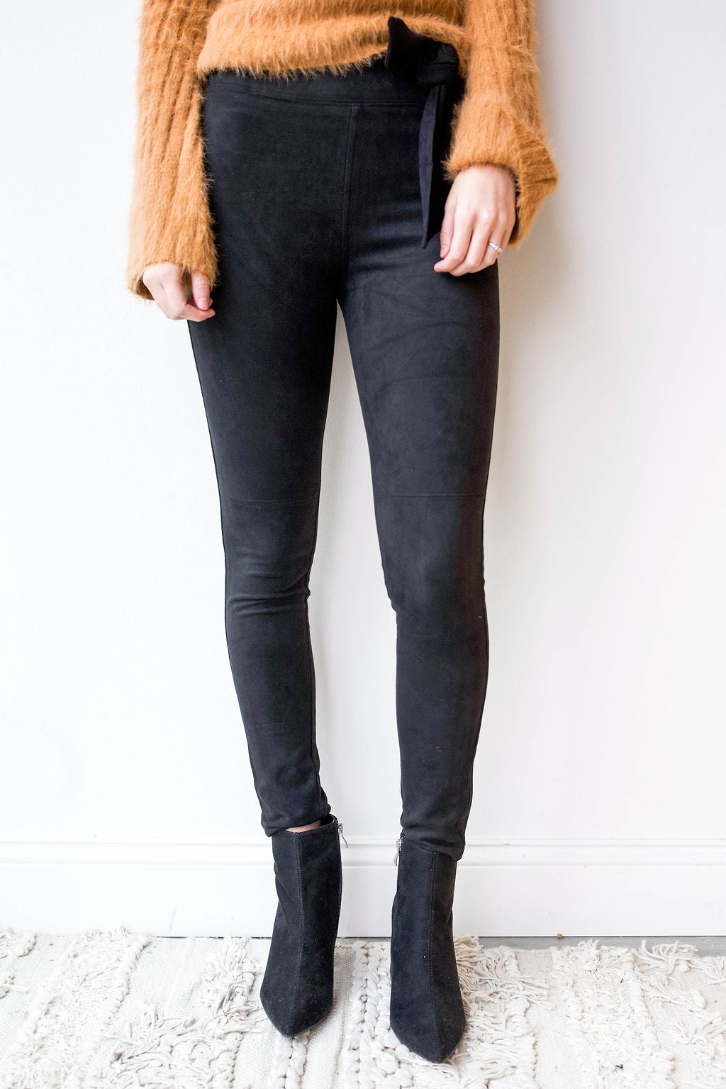 mode, faux suede skinny pants