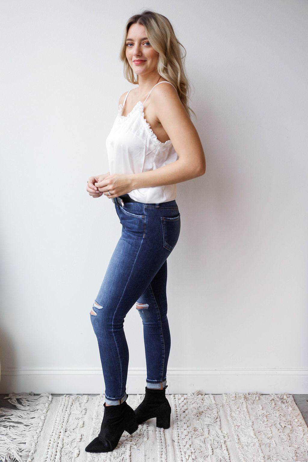 mode, staple silk cami