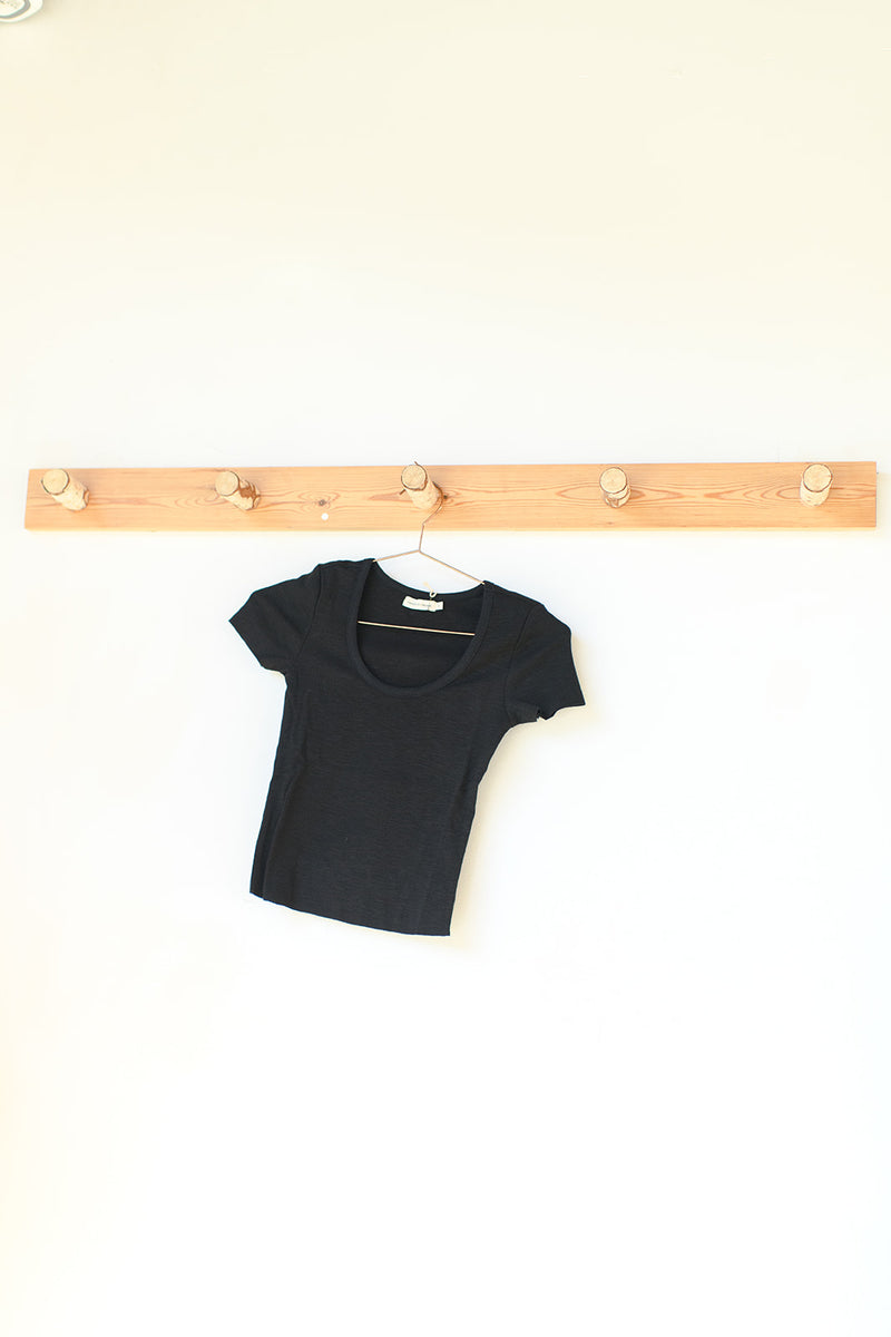 scoop neck cap sleeve top