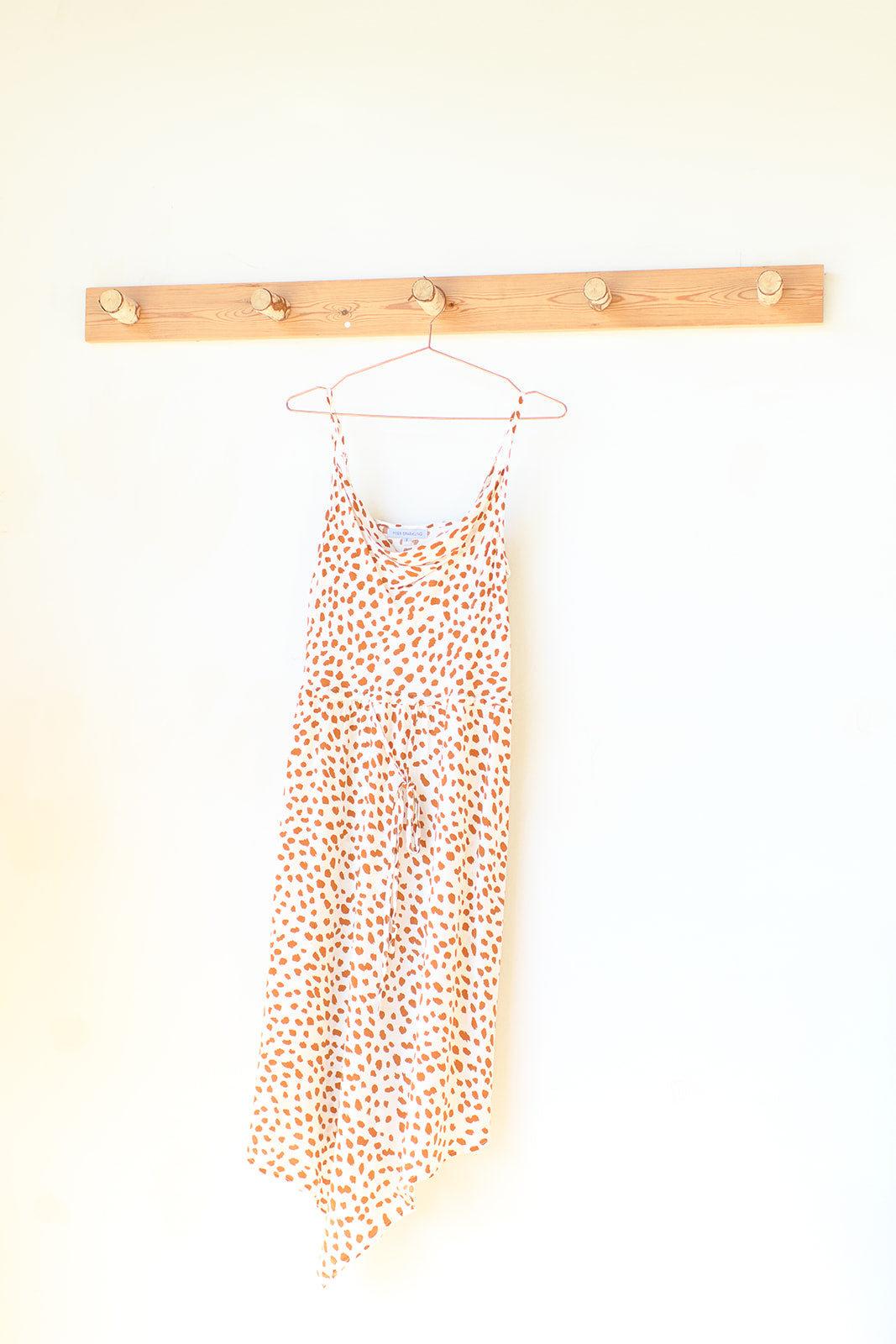 mode, sling v-neck dress