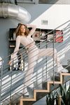 mode, elle sweater pants