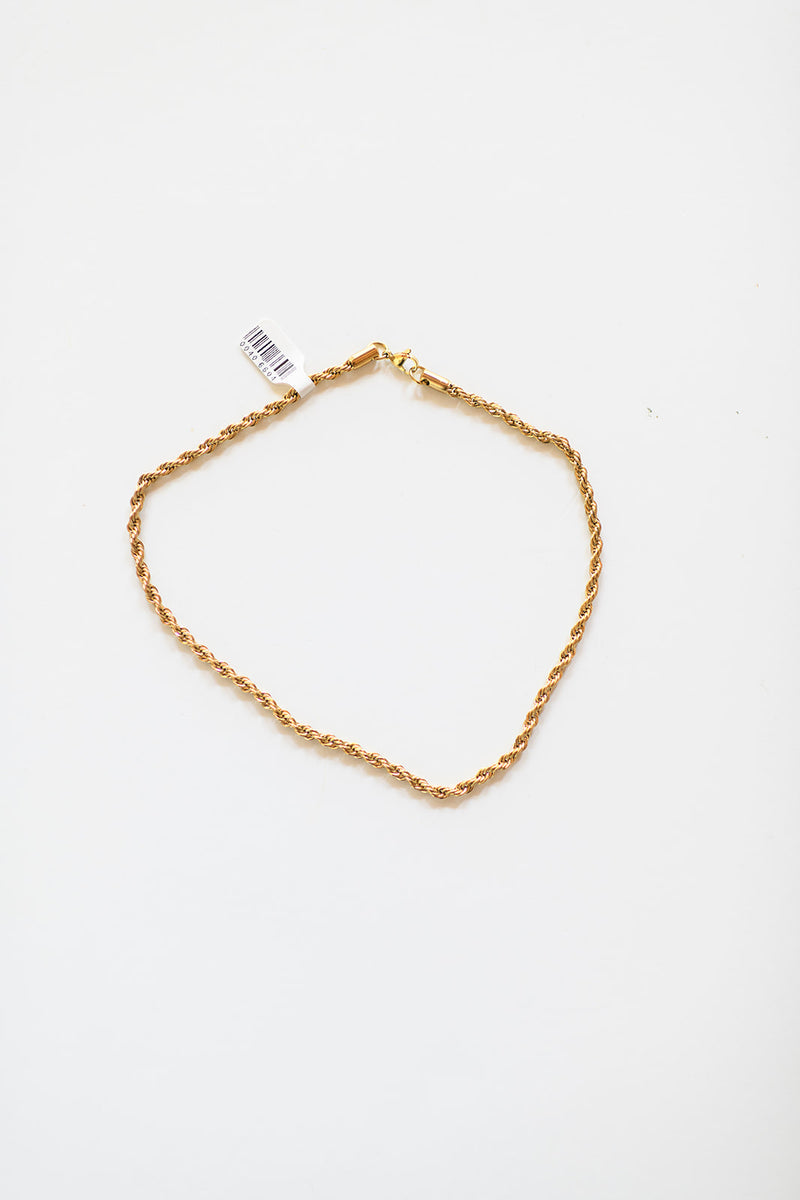 mode, golden rope necklace