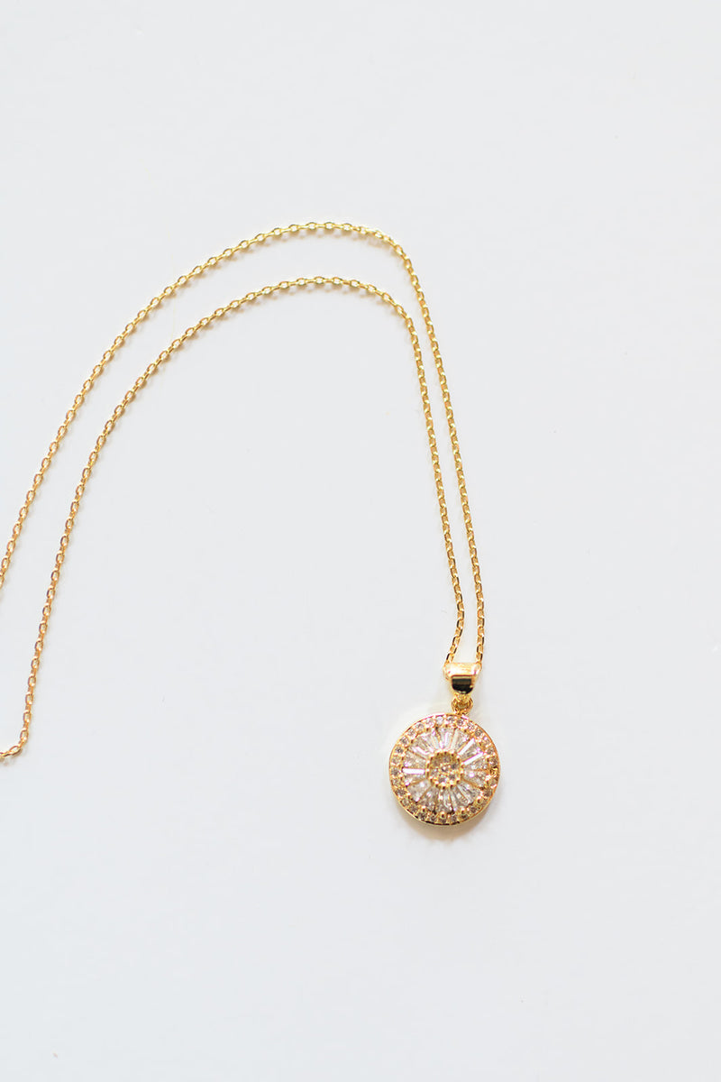 mode, antique crystal necklace