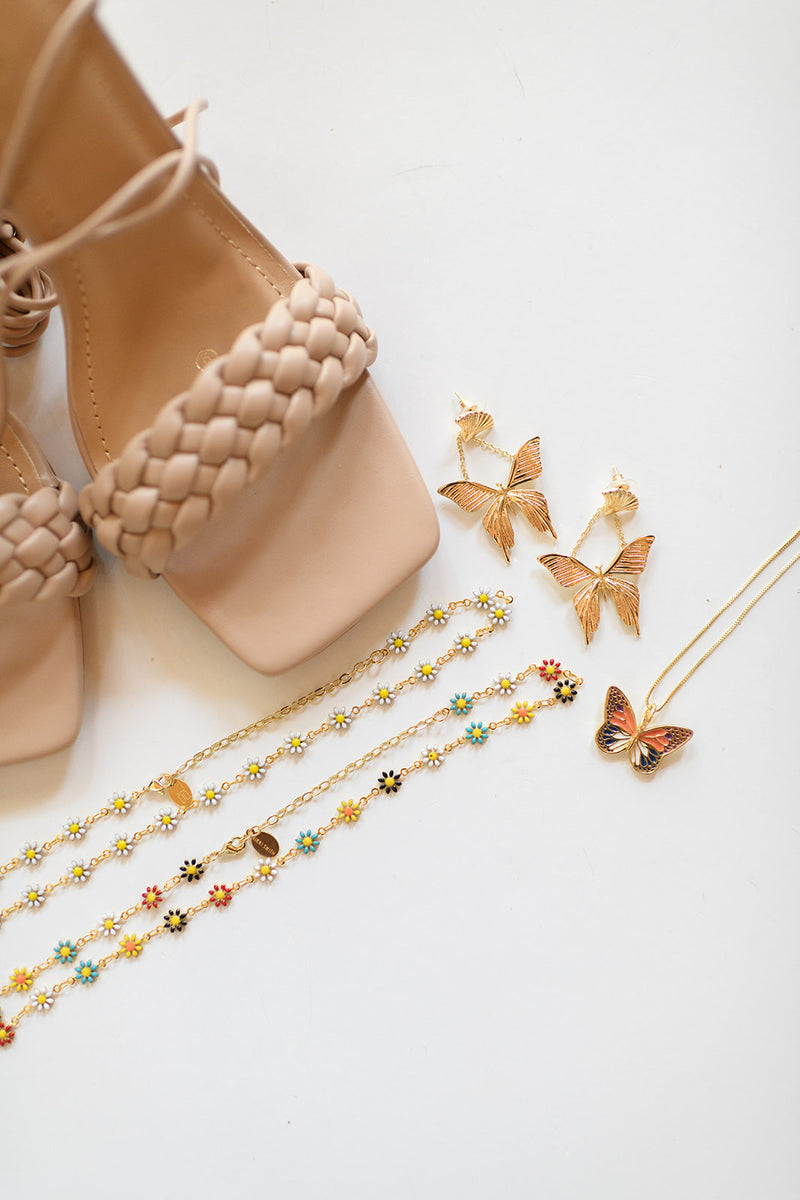 mode, daisy multicolor choker