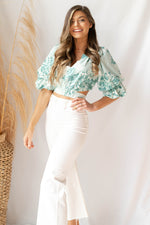 mode, roses in bloom top