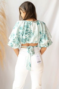 mode, roses in bloom top