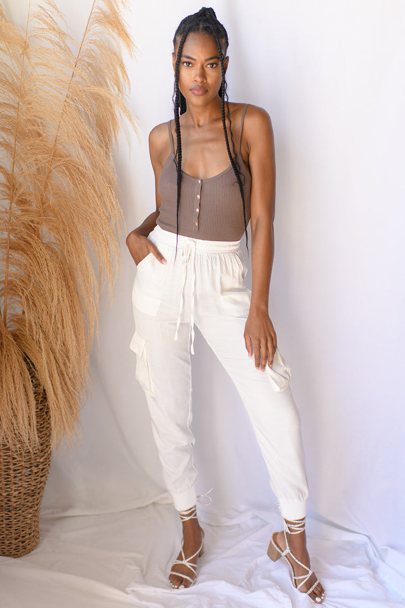 mode, satin cargo joggers