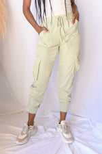 mode, satin cargo joggers