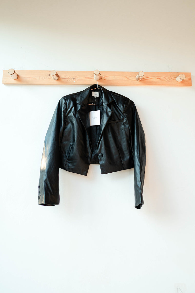 mode, cropped vegan leather blazer