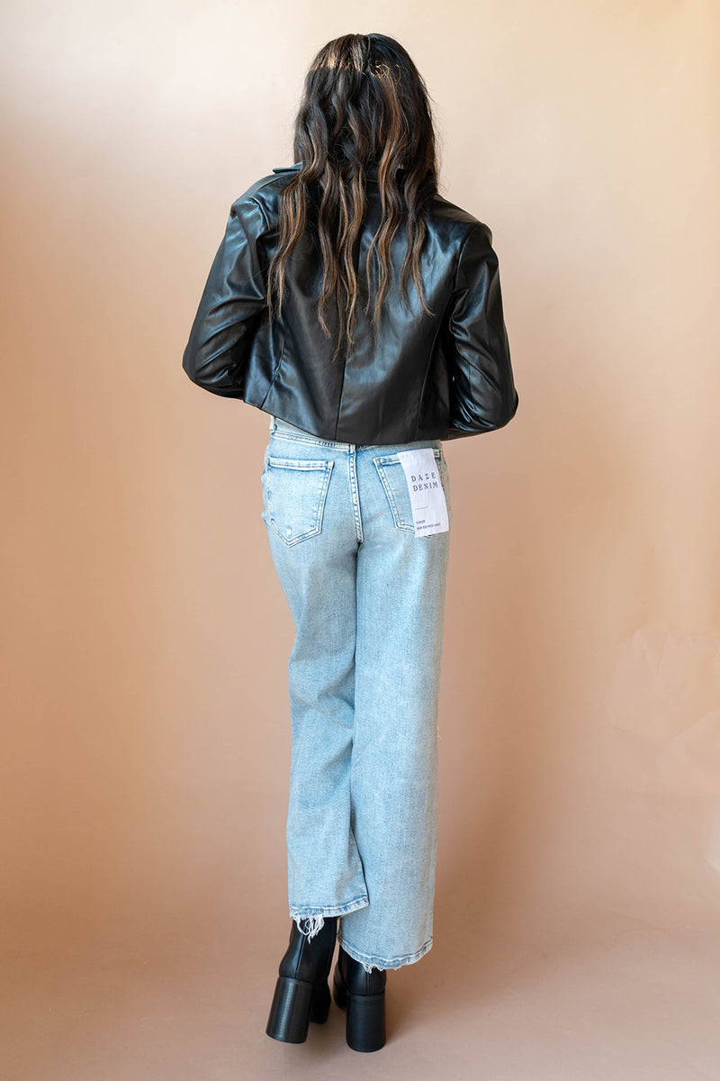 mode, cropped vegan leather blazer