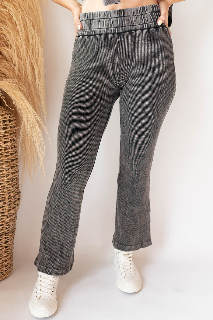mode, waffle mineral washed pants