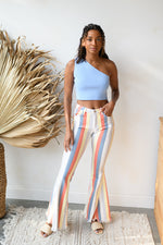 mode, to the side one shoulder knit crop
