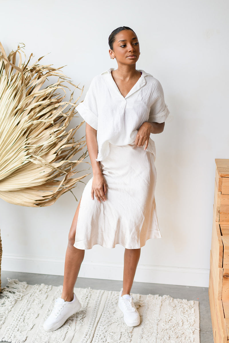 mode, high slits satin midi