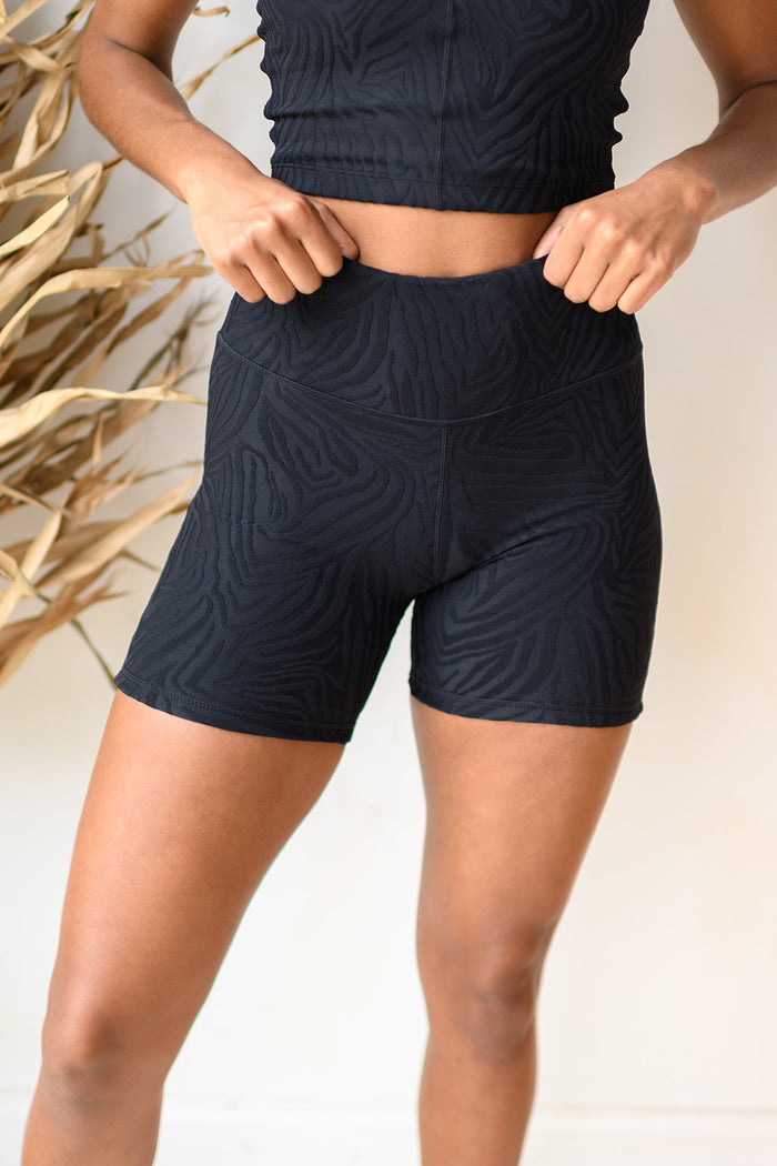 mode, warm up zebra biker shorts