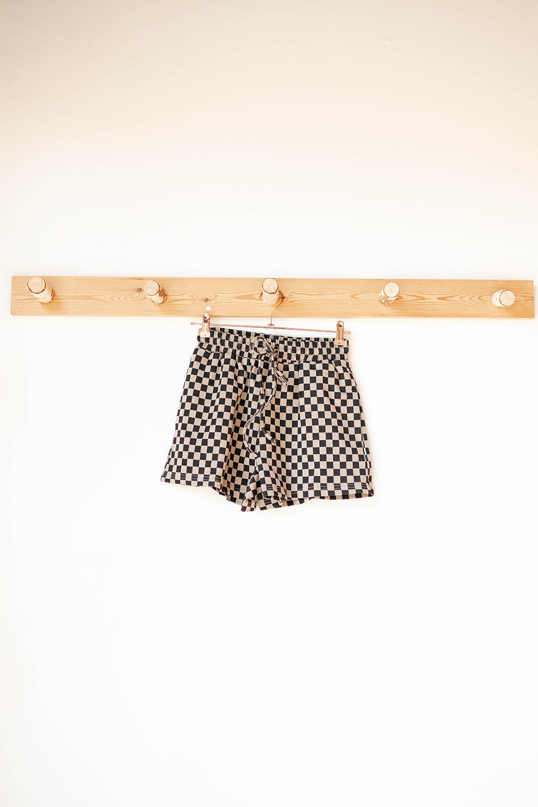mode, the valley checkered shorts