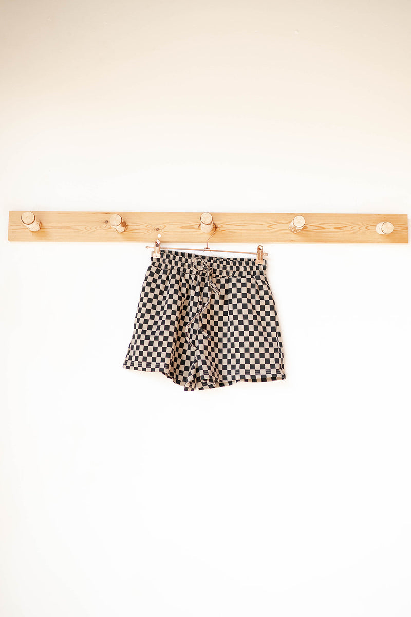 mode, the valley checkered shorts