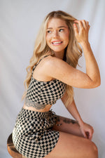 mode, the valley checkered shorts