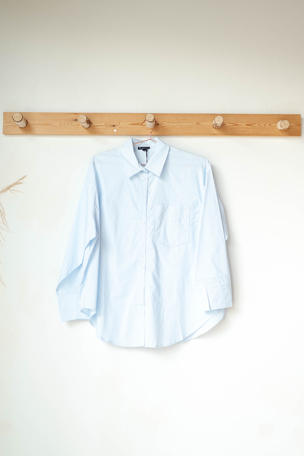 mode, wardrobe essential blouse