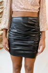 mode, stormy leather skirt
