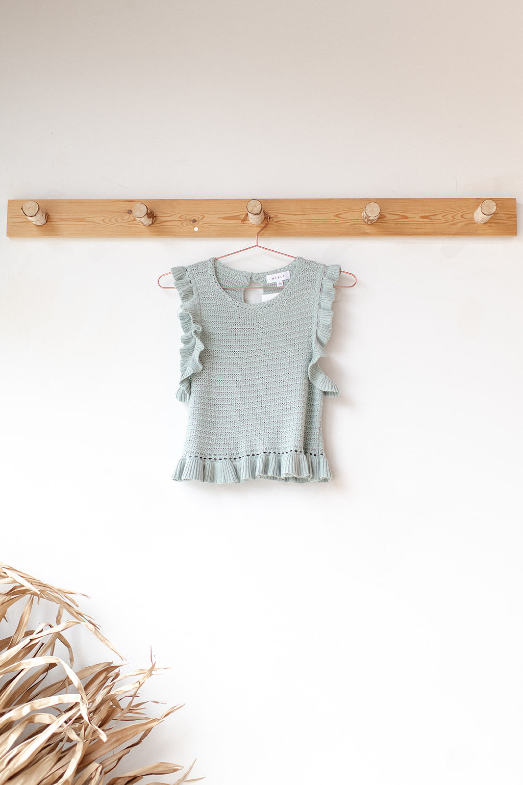 mode, crochet knit ruffle top