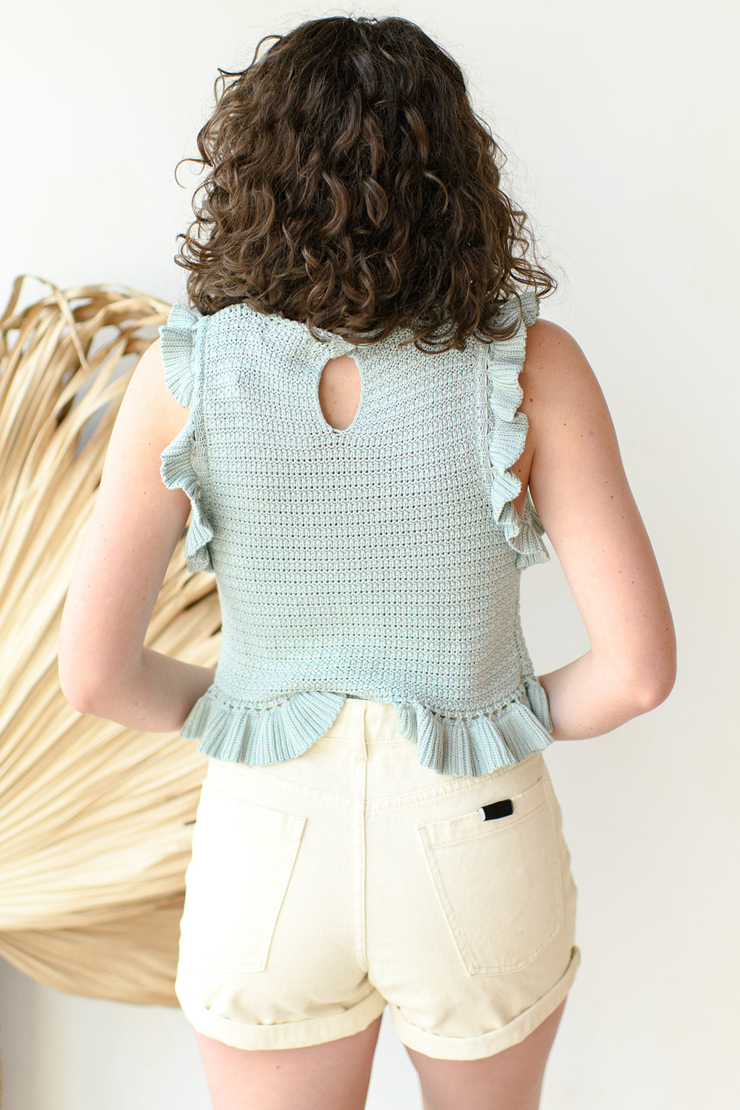 mode, crochet knit ruffle top