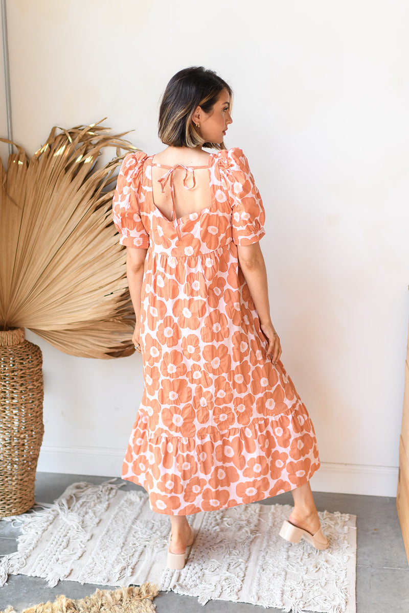 mode, to the maxi dress