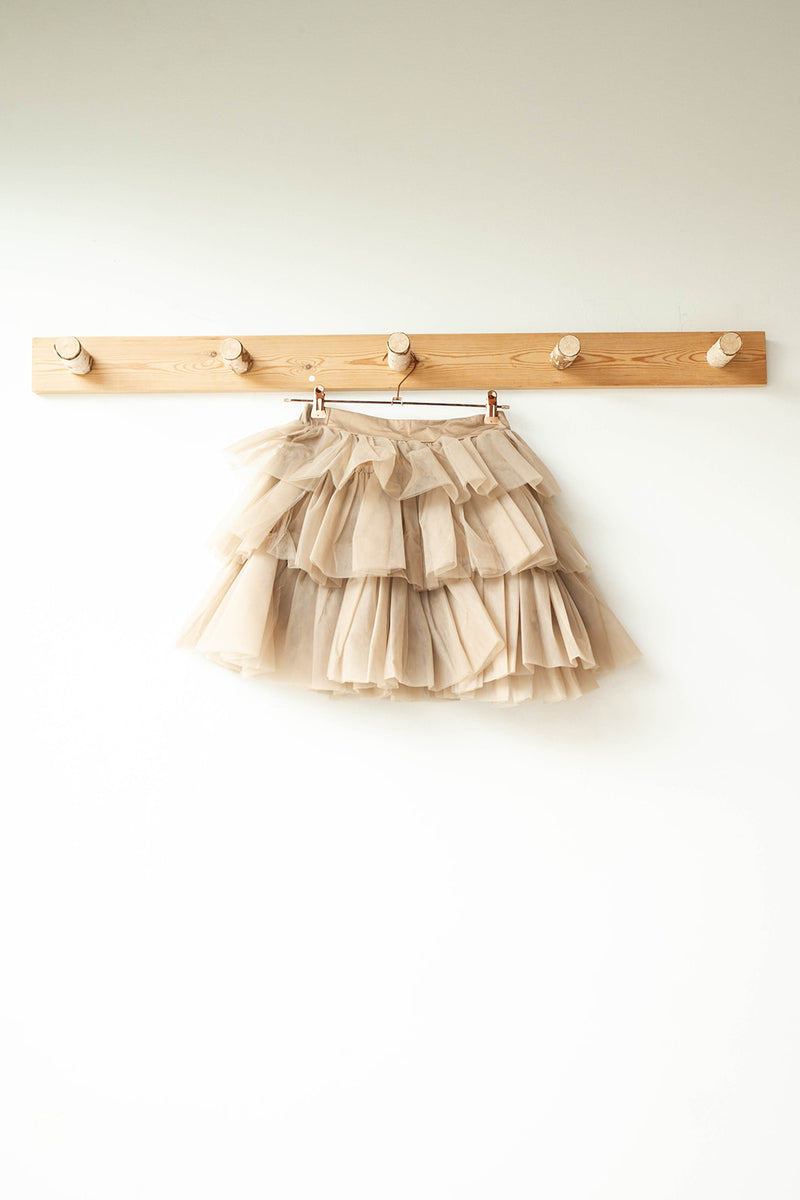 mode, romance tulle skirt
