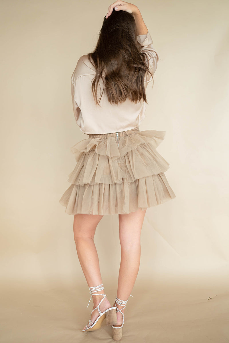 mode, romance tulle skirt