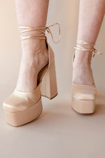 mode, emily heel