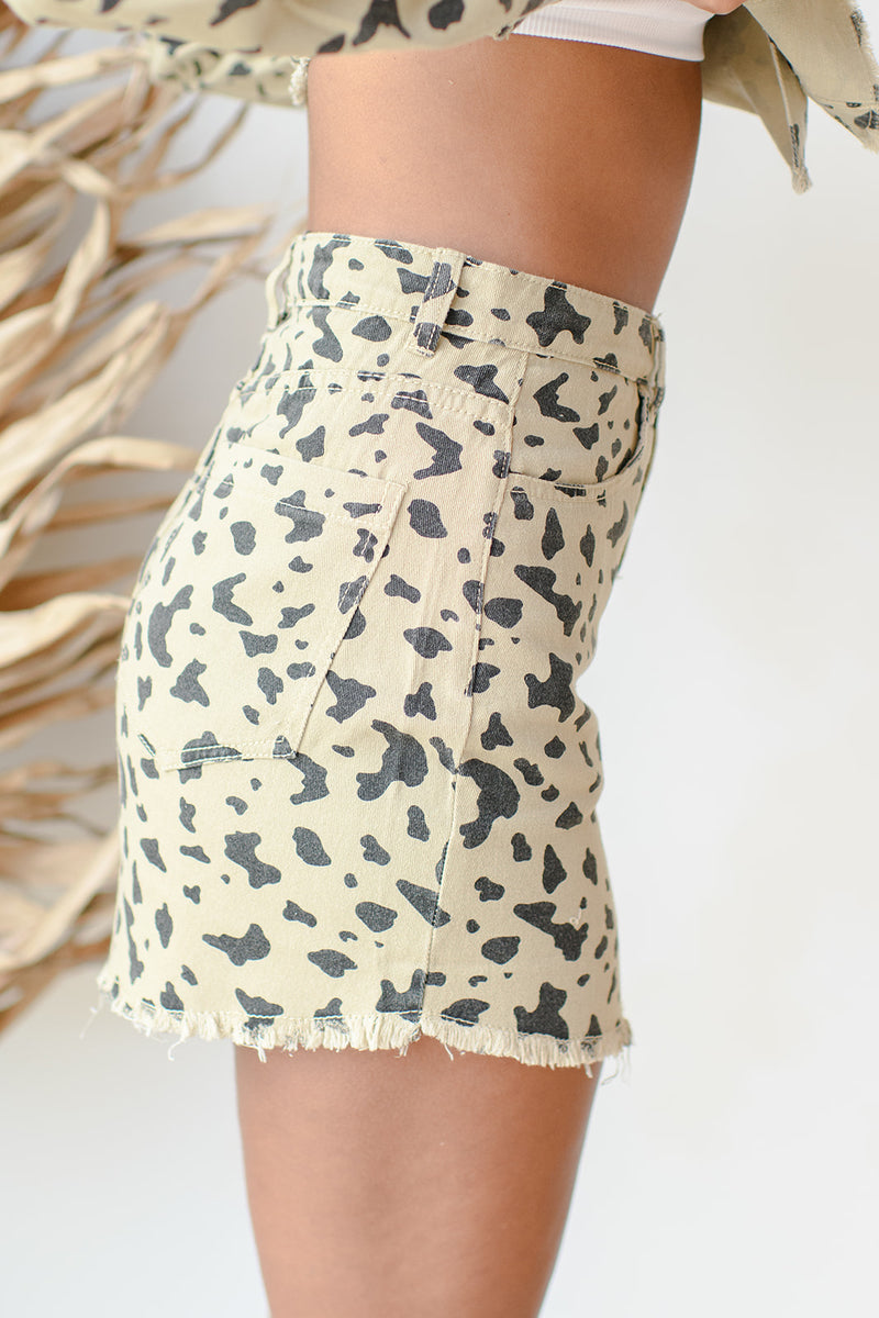 mode, abstract frayed hem skirt