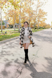 mode, criss cross apple sauce skirt