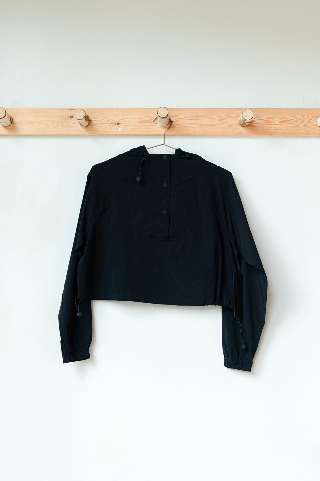 mode, waterproof snap pullover