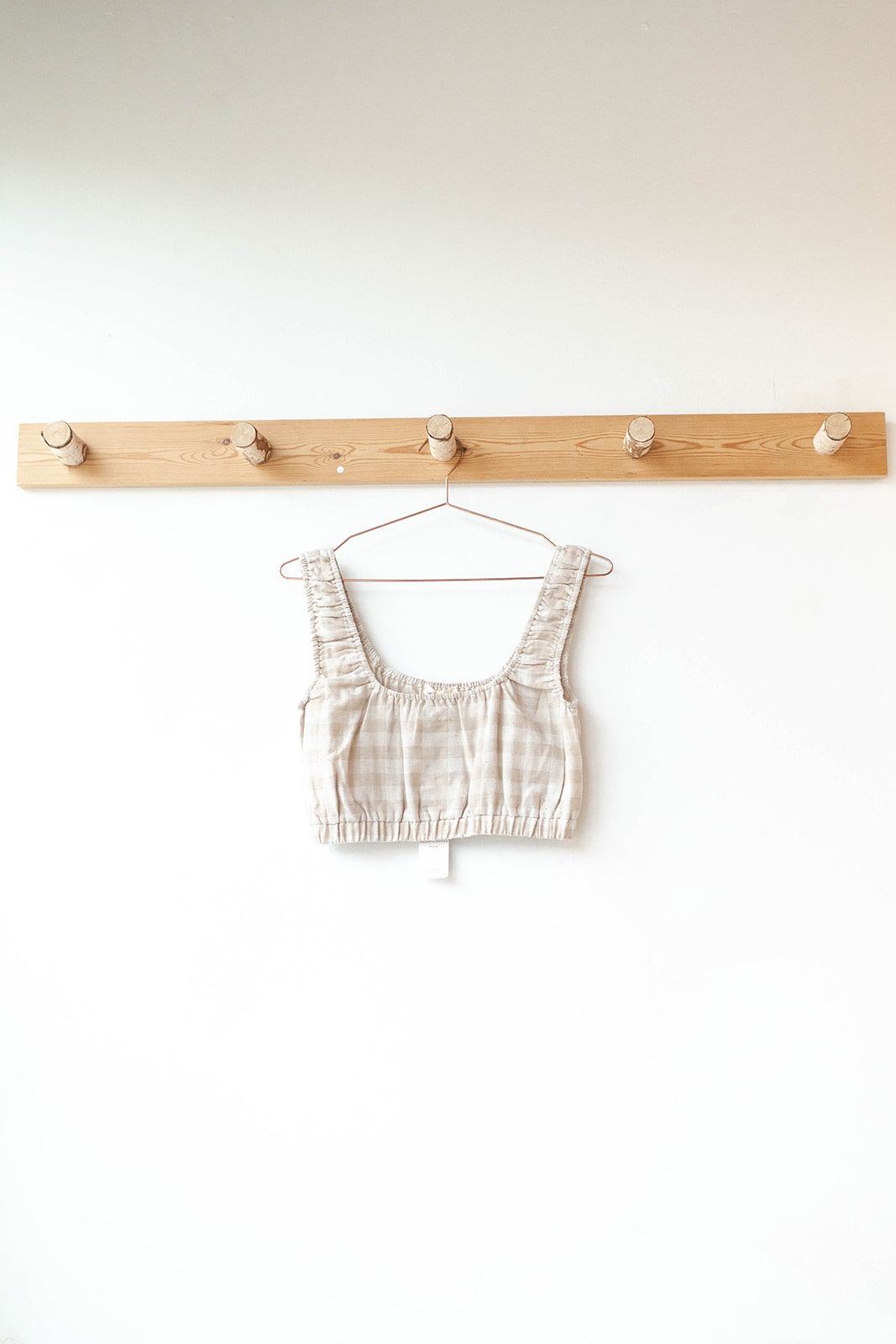 mode, hold my hand gingham tank