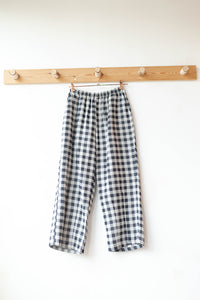 mode, hold my hand gingham pants