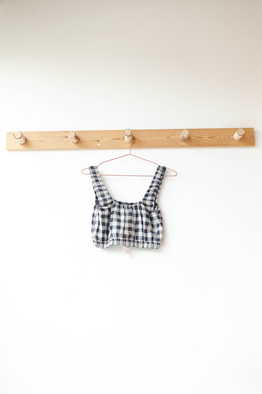 mode, hold my hand gingham tank