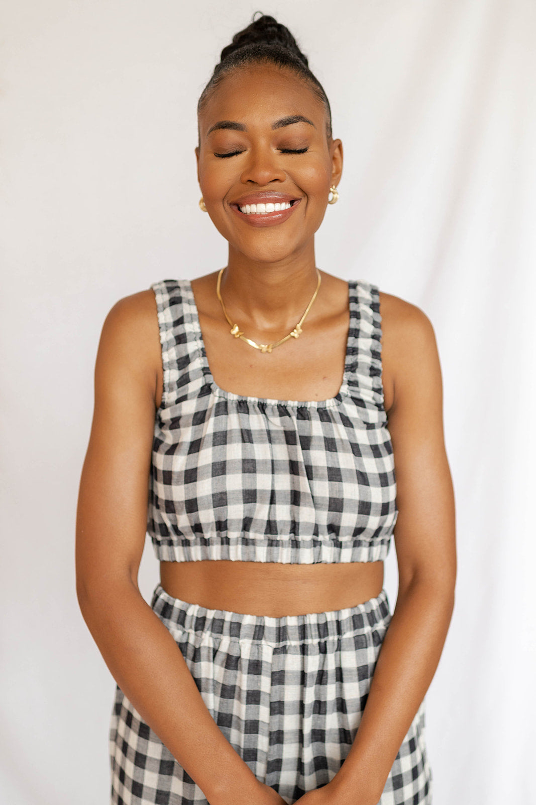 mode, hold my hand gingham tank
