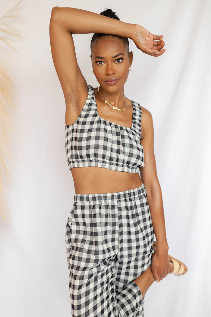 mode, hold my hand gingham tank