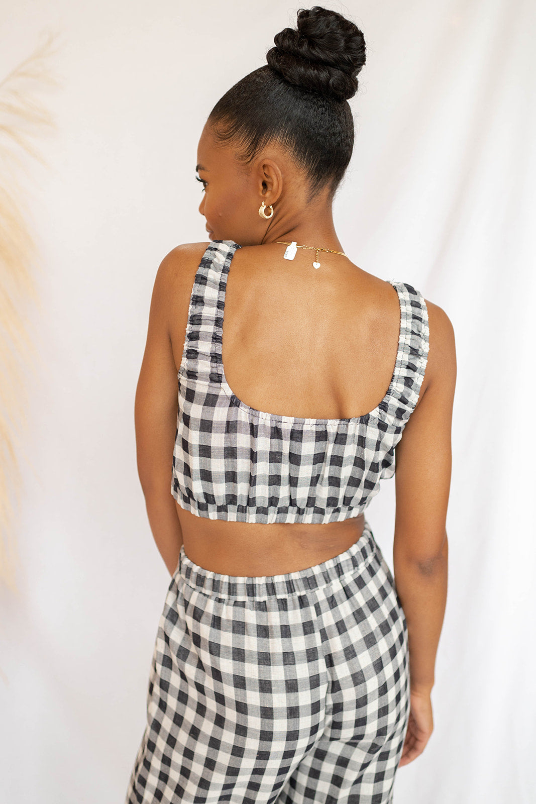 mode, hold my hand gingham tank