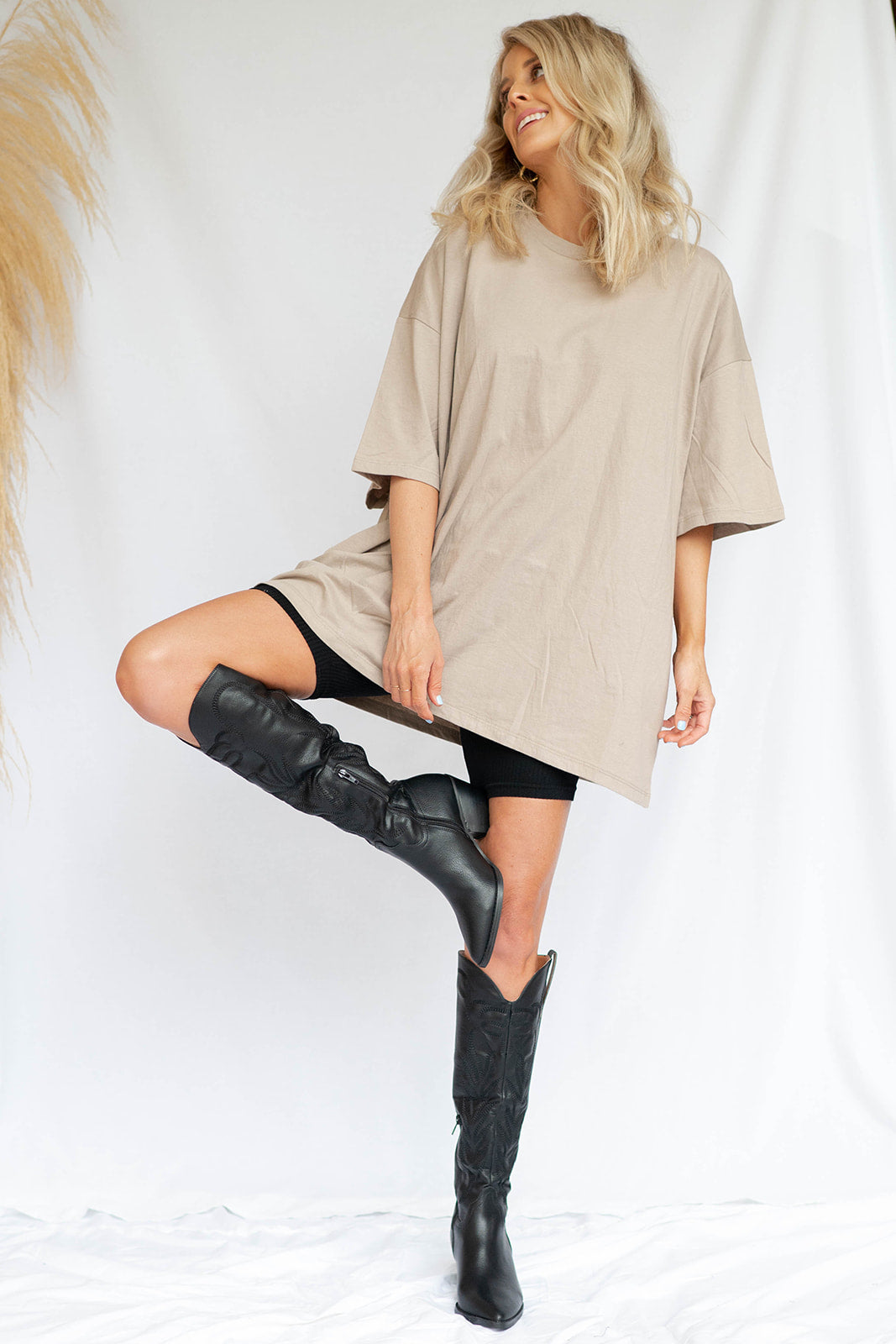 mode, boyfriend oversized tee