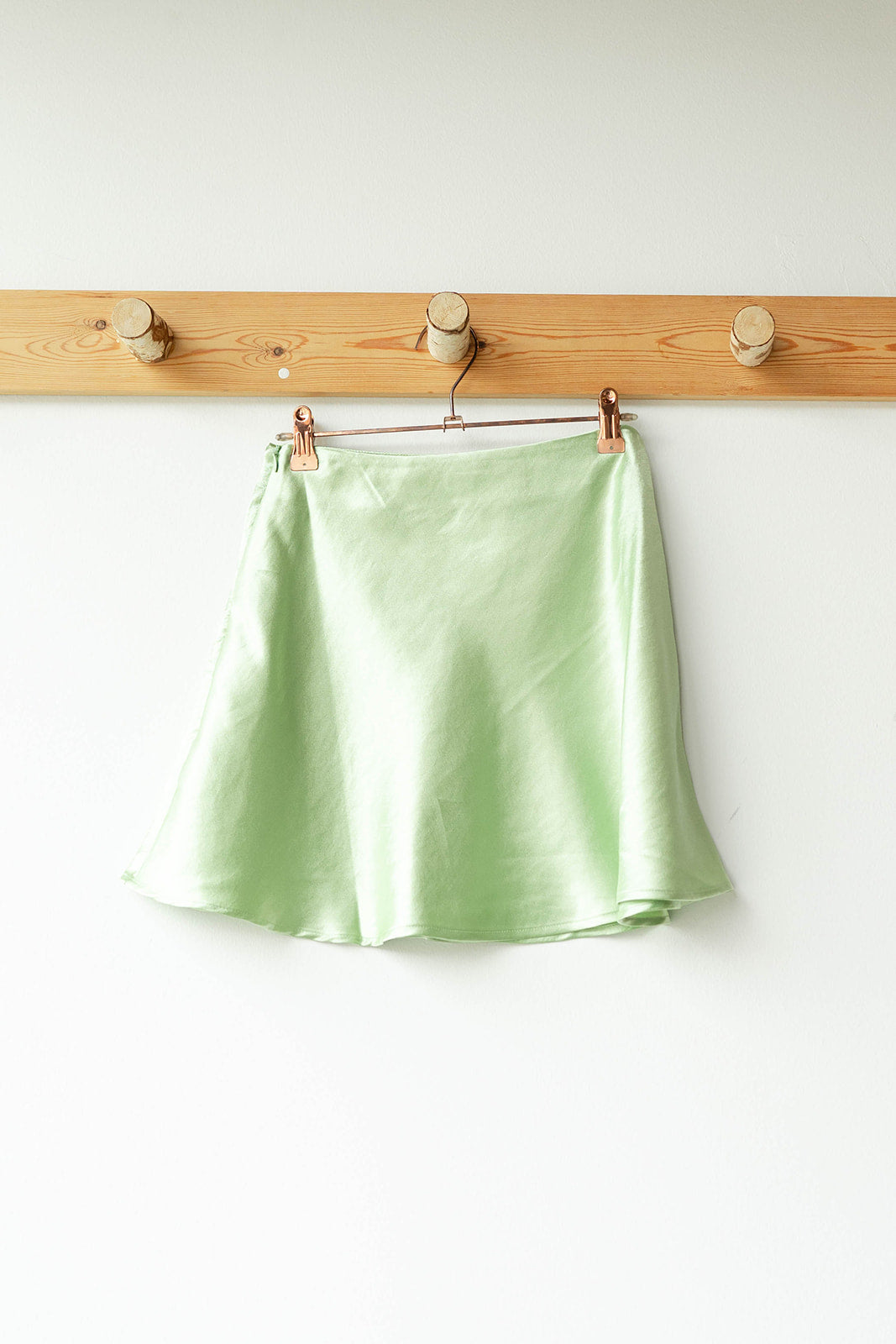 mode, aniya satin skirt