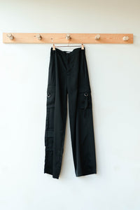 mode, satin cargo pants