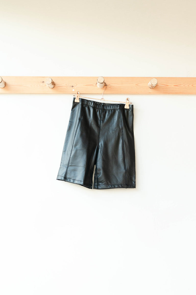 mode, vegan leather bike short