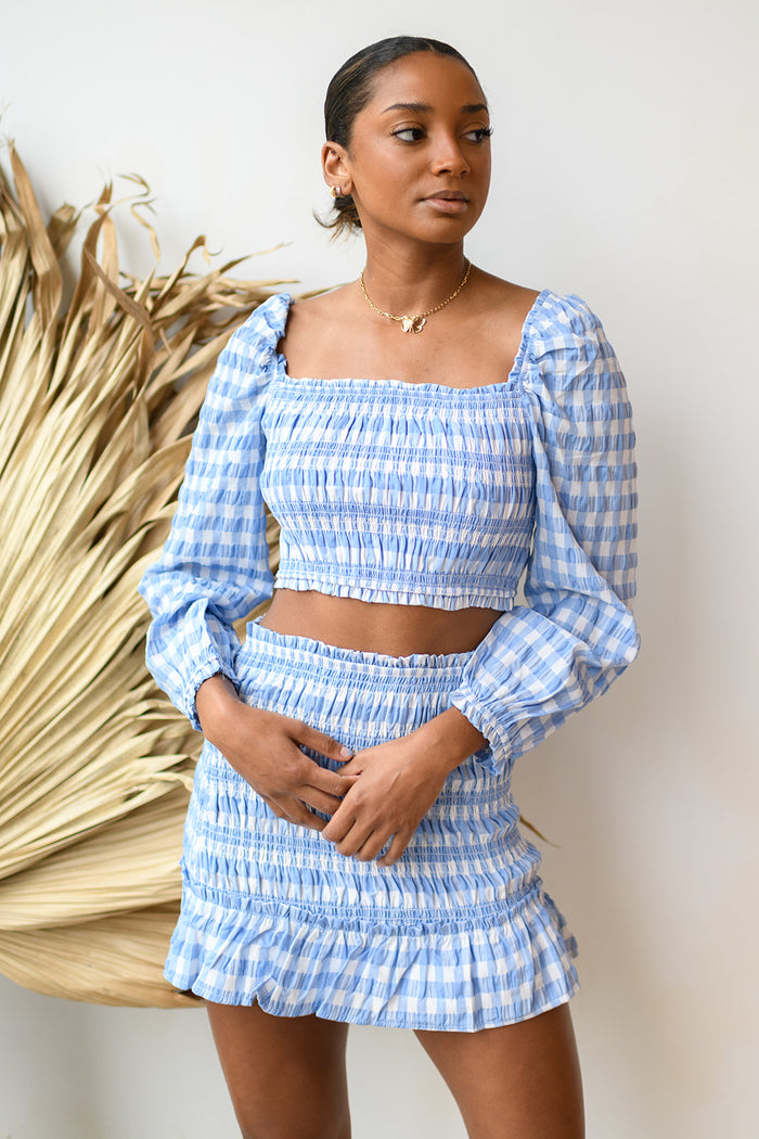 mode, ready for a picnic crop top